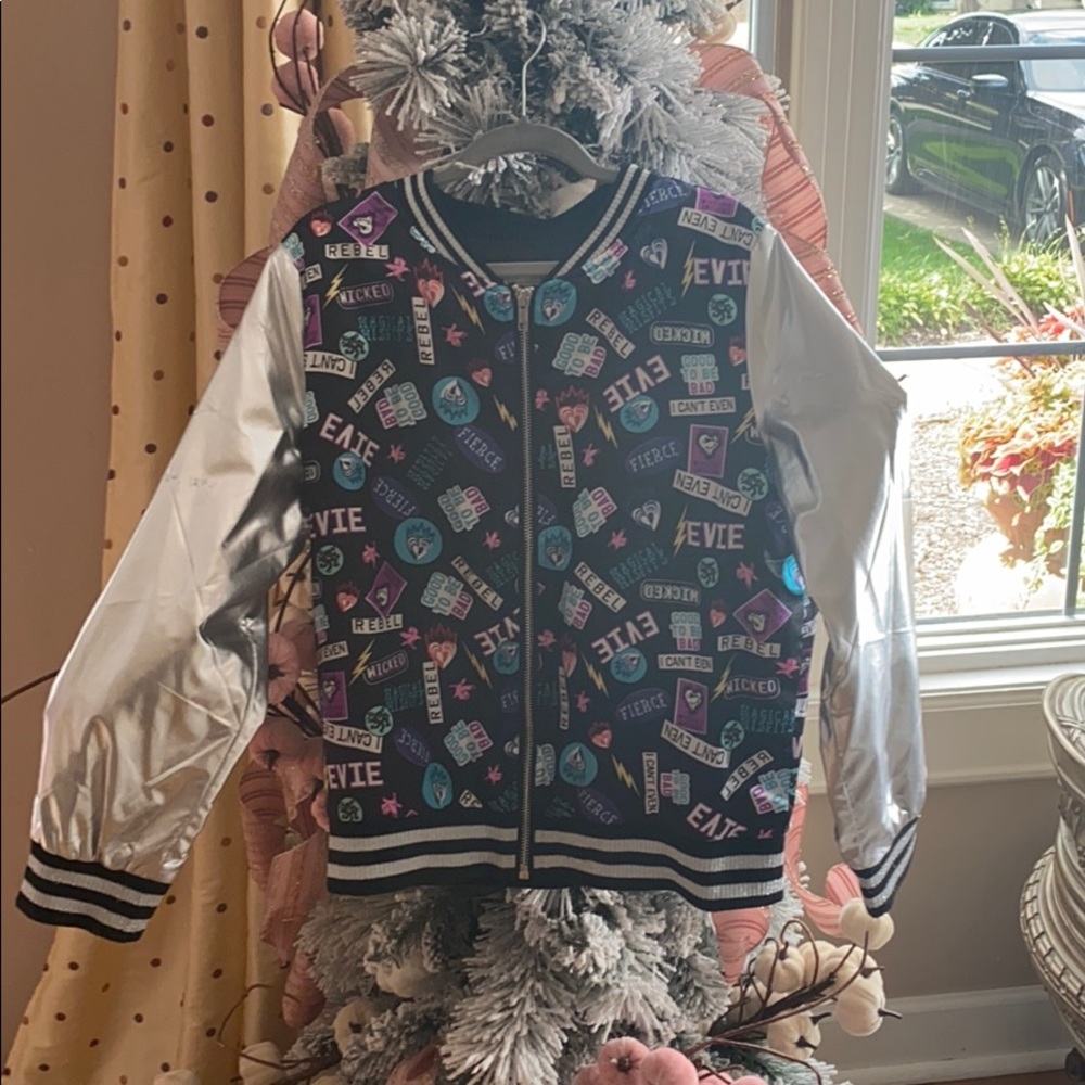 Descendants Light Jacket - XL (fits like a 10/12)